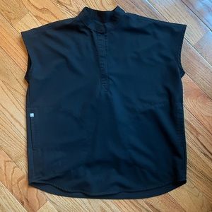 FIGs Black Rafaela Women’s oversized scrub top XS